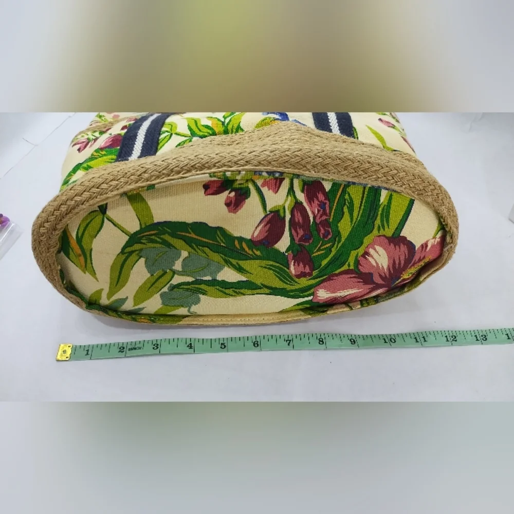 Tommy Hilfiger Floral Canvas Bag Woven Bottom